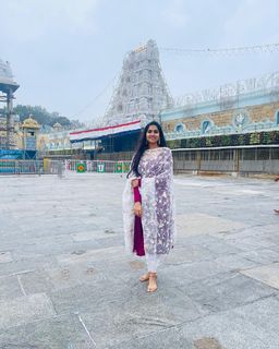 Divi Vadthya