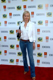 Samantha Mathis