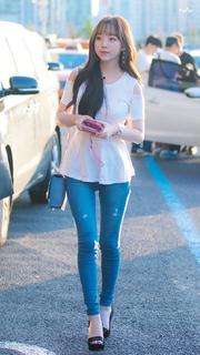 Kim Ji-Yeon