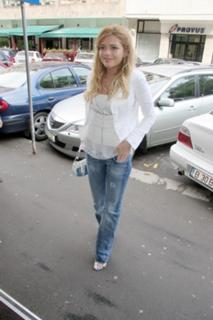 Alexandra Dinu