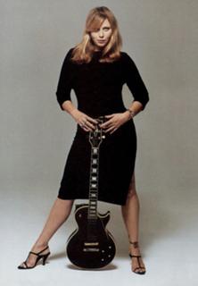 Bebe Buell