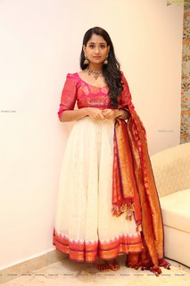 Sandhya Raju