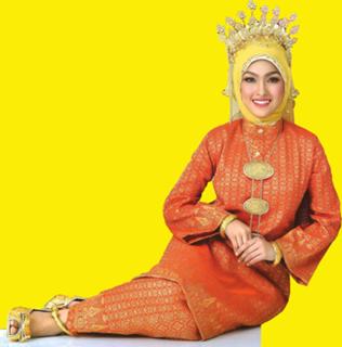 Elfira Loy